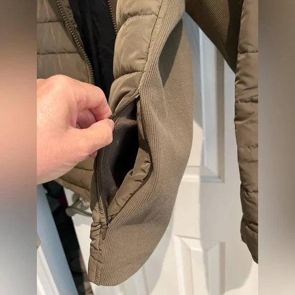 Universal Standard Women’s Puffer in Size 22-24 (Large in Universal Standard) - Picture 7 of 13